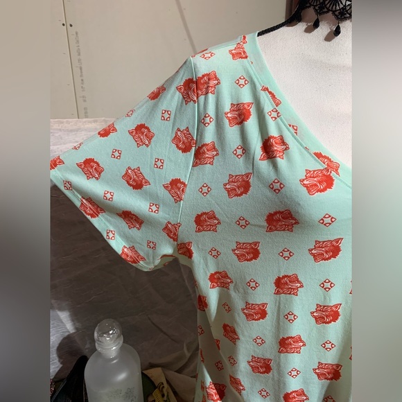 Lularoe Christy Seafoam Green Red Wolves Top - Picture 3 of 10